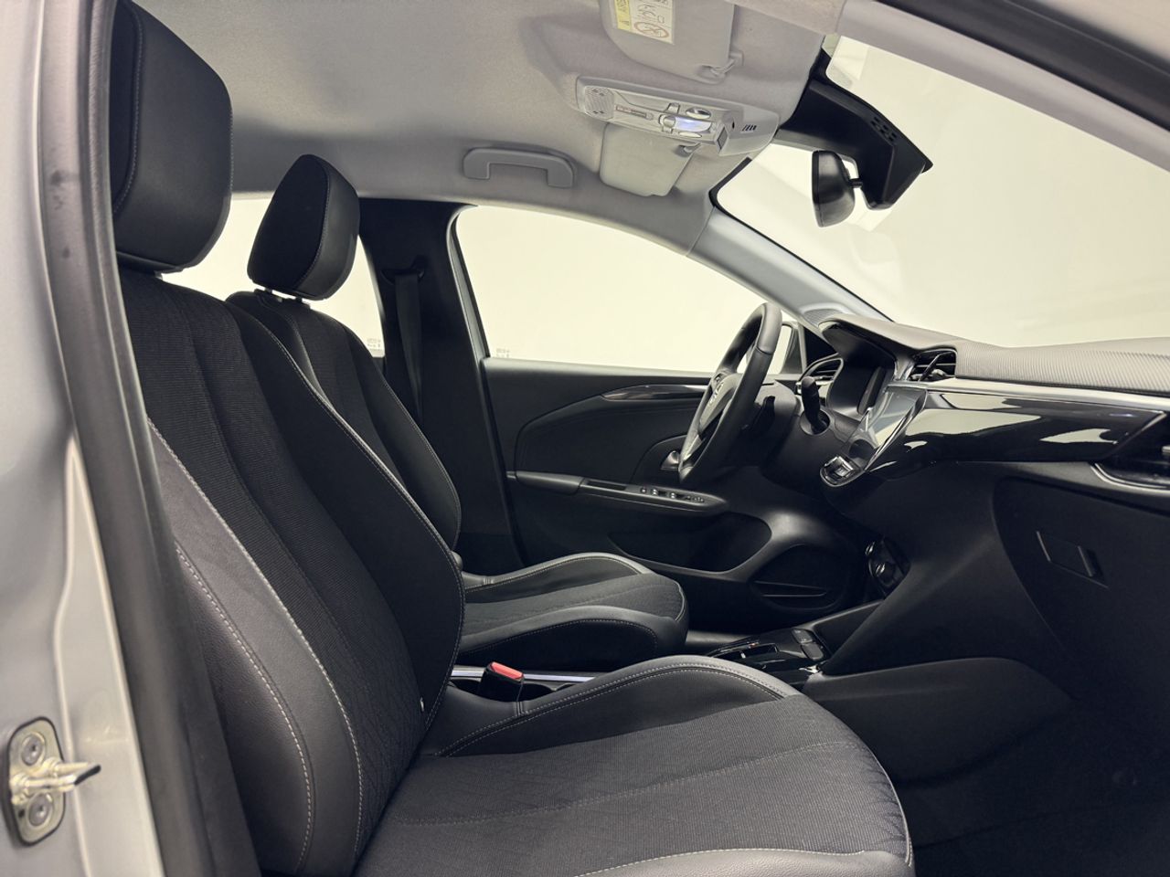 Opel Corsa GS 1.2T XHT 96KW AUTO 130 5P - foto 26