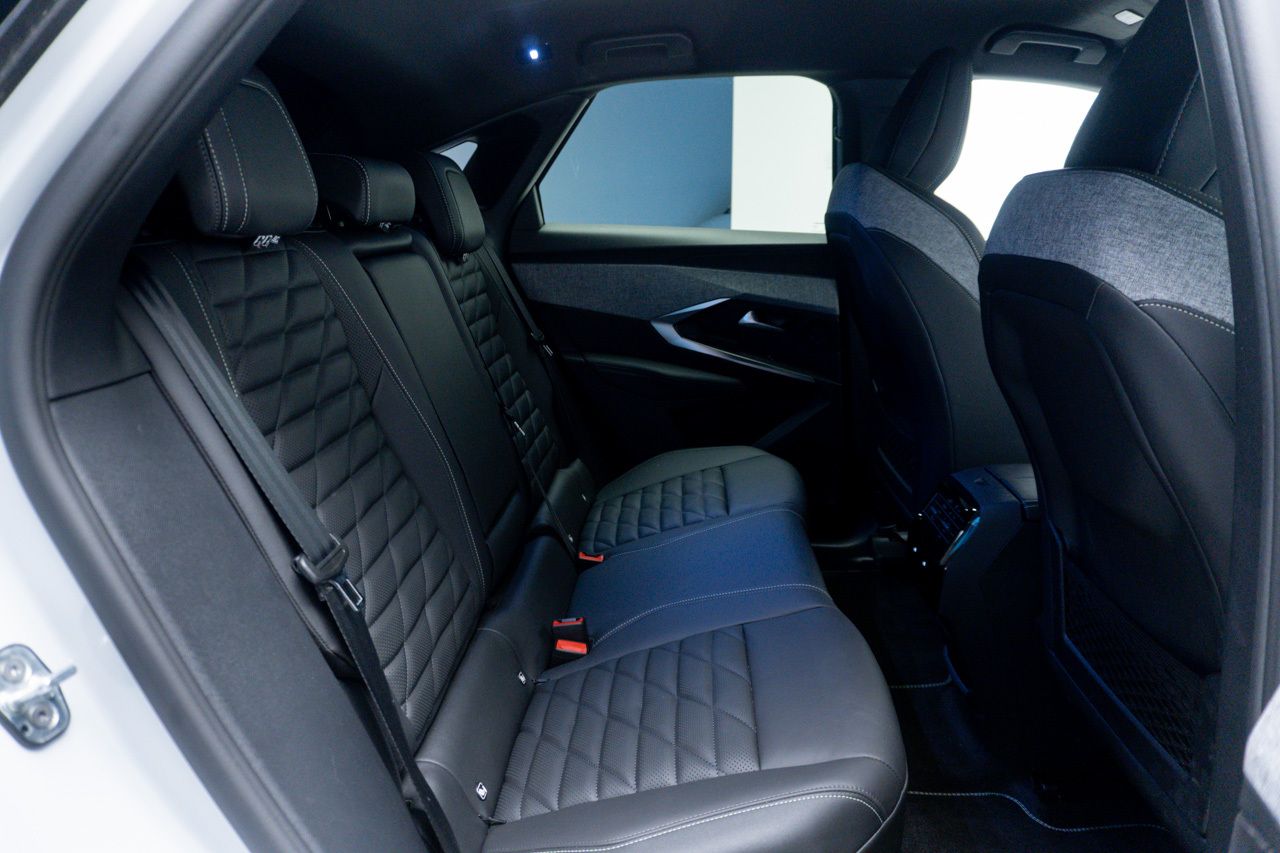 Peugeot 3008 GT BEV 73KWH 157KW 214 CV 5P - foto 18