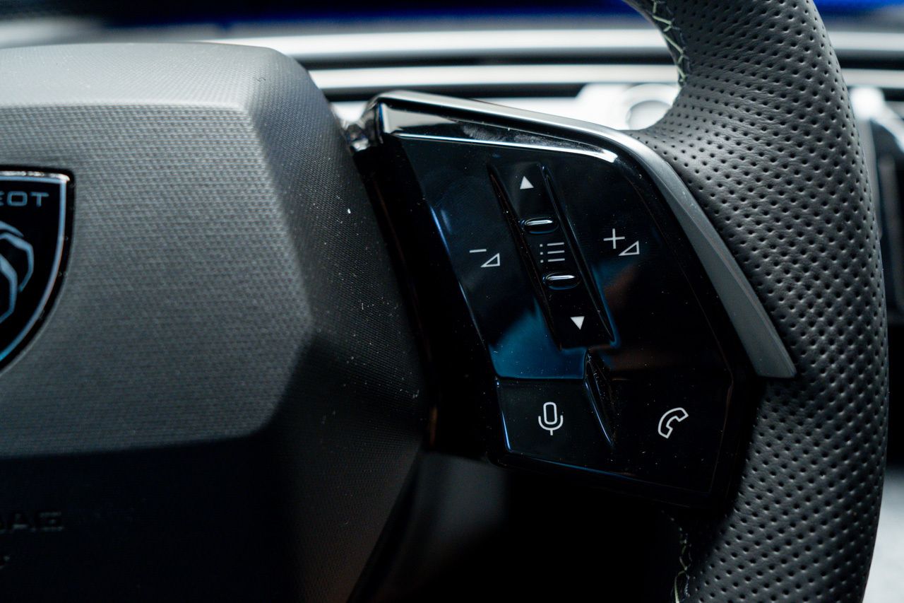 Peugeot 3008 GT BEV 73KWH 157KW 214 CV 5P - foto 22