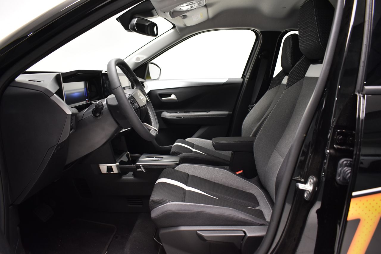 Opel Frontera GS 1.2T XHT HYBRID 107KW EDCT 146 CV 5P - foto 13