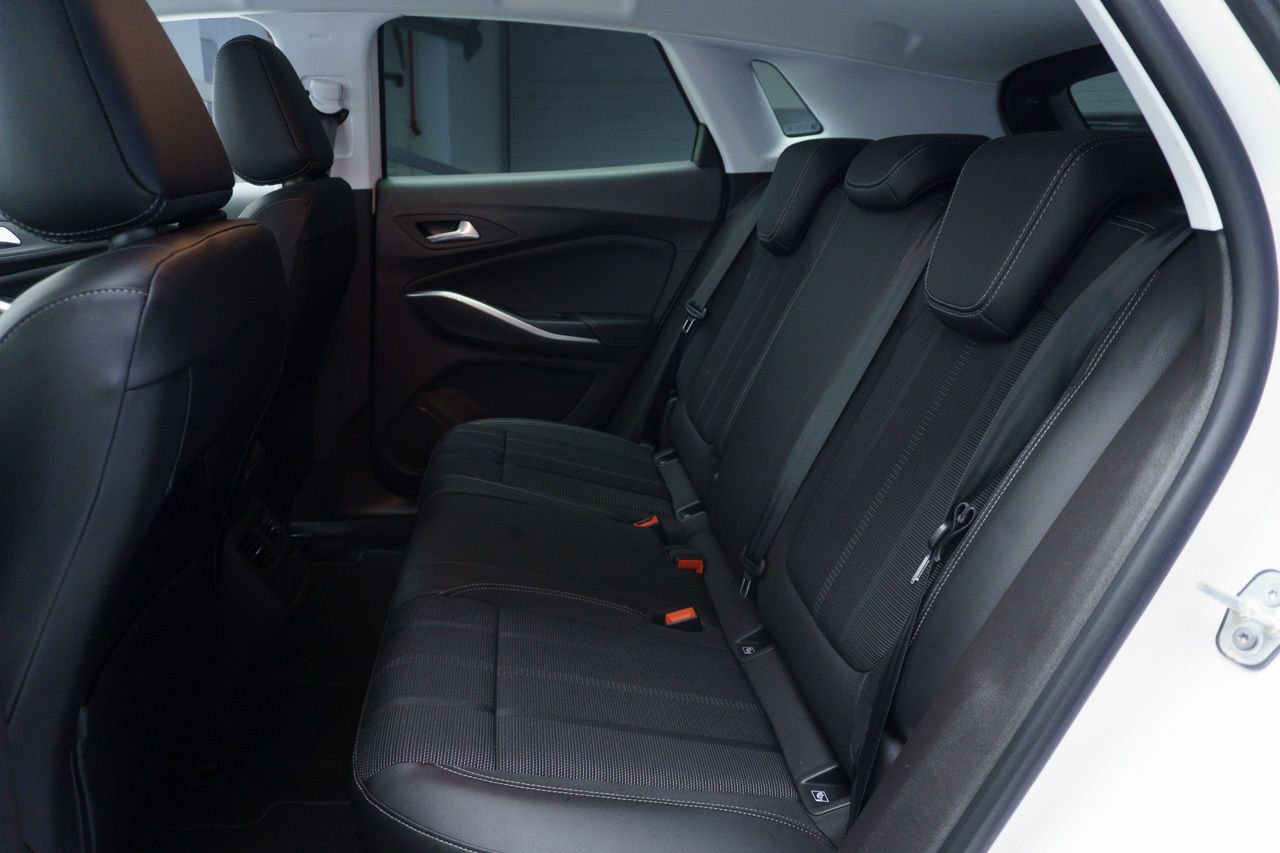 Opel Grandland GS 1.2 MHEV TURBO 136 CV DCT 5P - foto 8