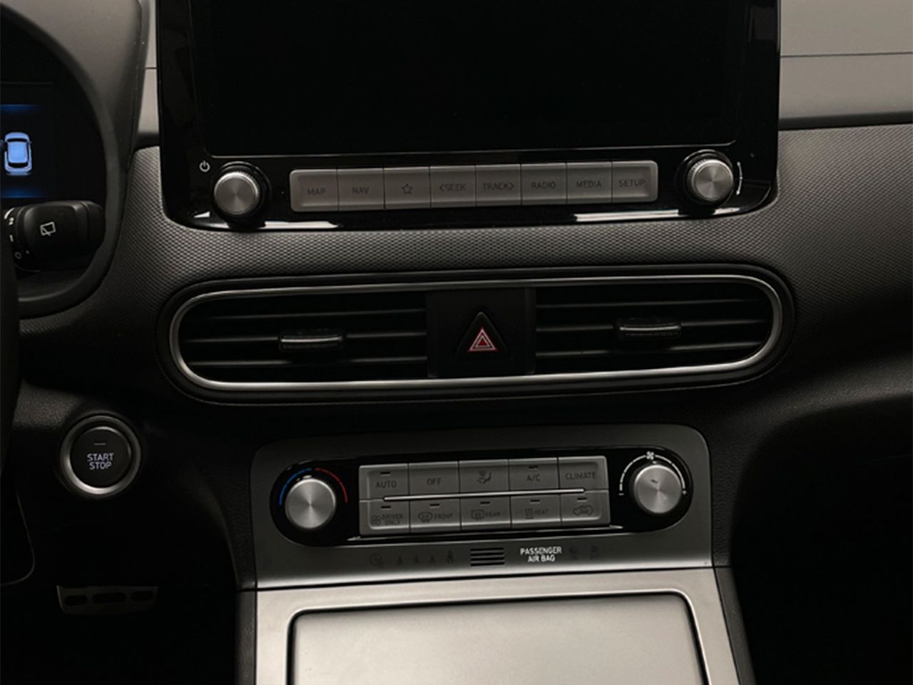 Hyundai Kona EV 204CV 65KWH 150KW TECNO (A) - foto 32