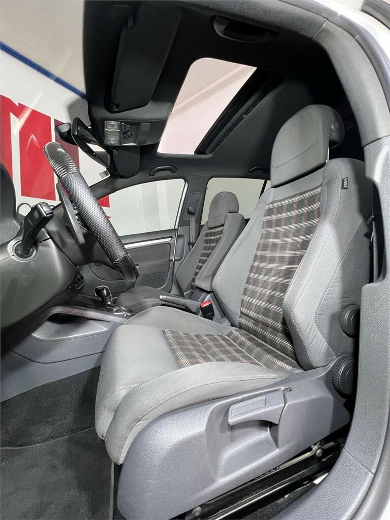 Volkswagen Golf 2.0 GTI - foto 8