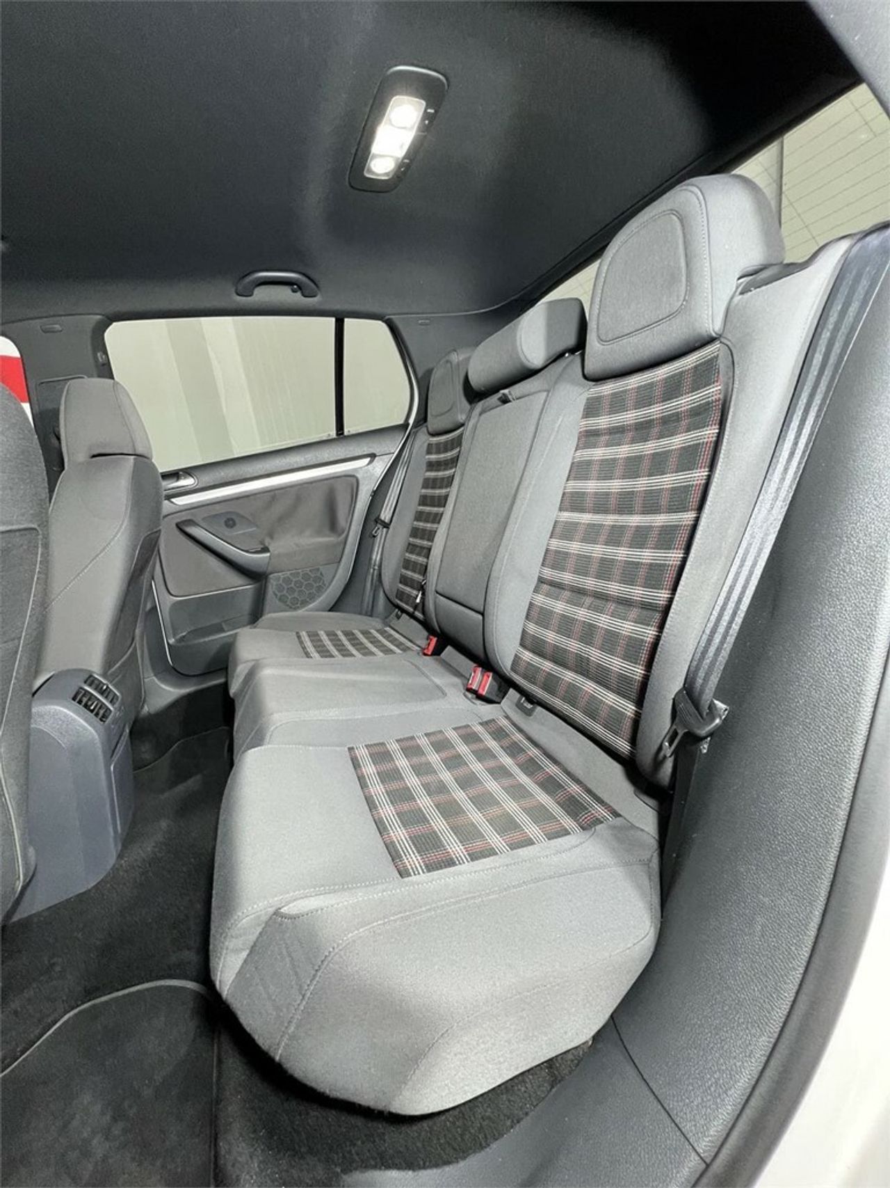 Volkswagen Golf 2.0 GTI - foto 9