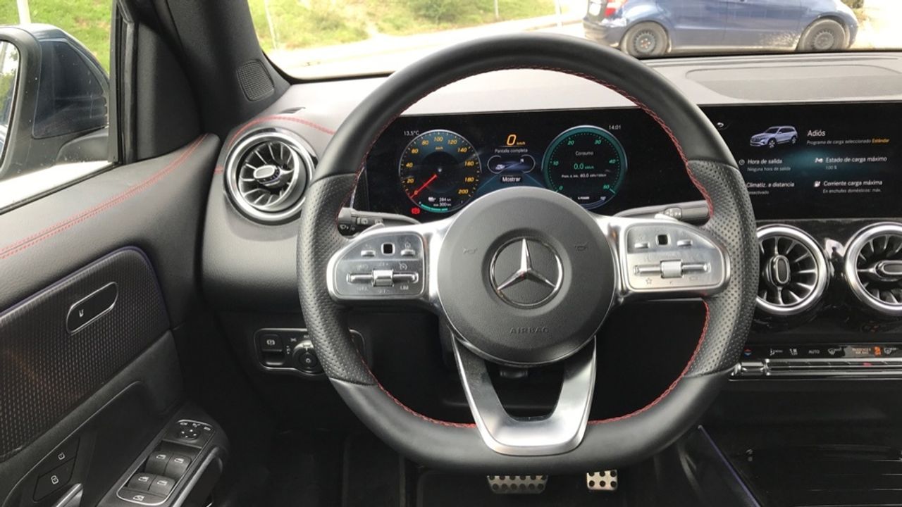 mercedes-eqb-250-amg-line-imagen-8