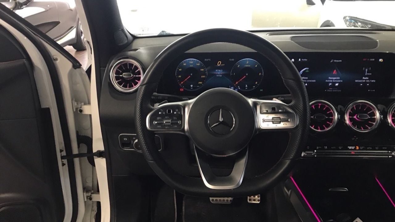 mercedes-glb-glb-200-d-4matic-imagen-8