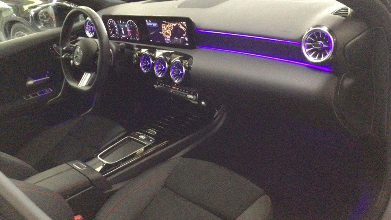 mercedes-clase-a-a-200-d-imagen-9