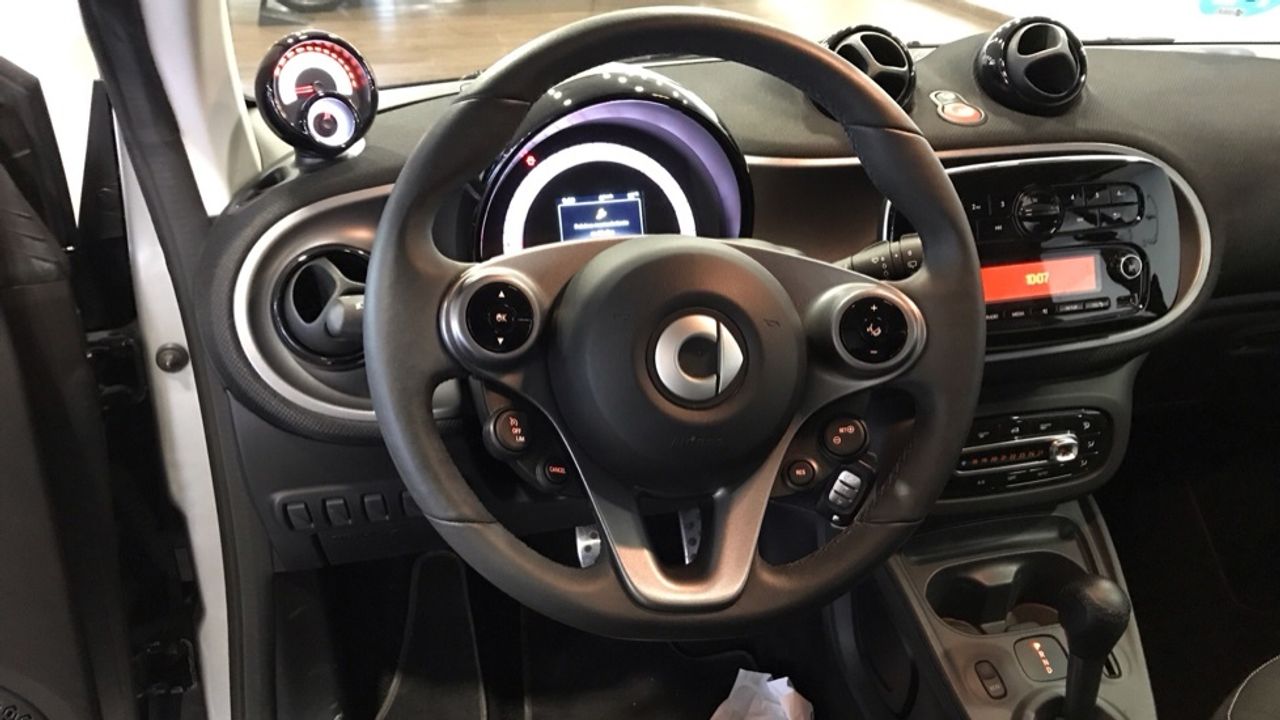 smart-fortwo-60kw81cv-eq-coupe-imagen-8