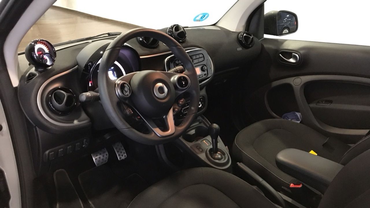 smart-fortwo-60kw81cv-eq-coupe-imagen-7