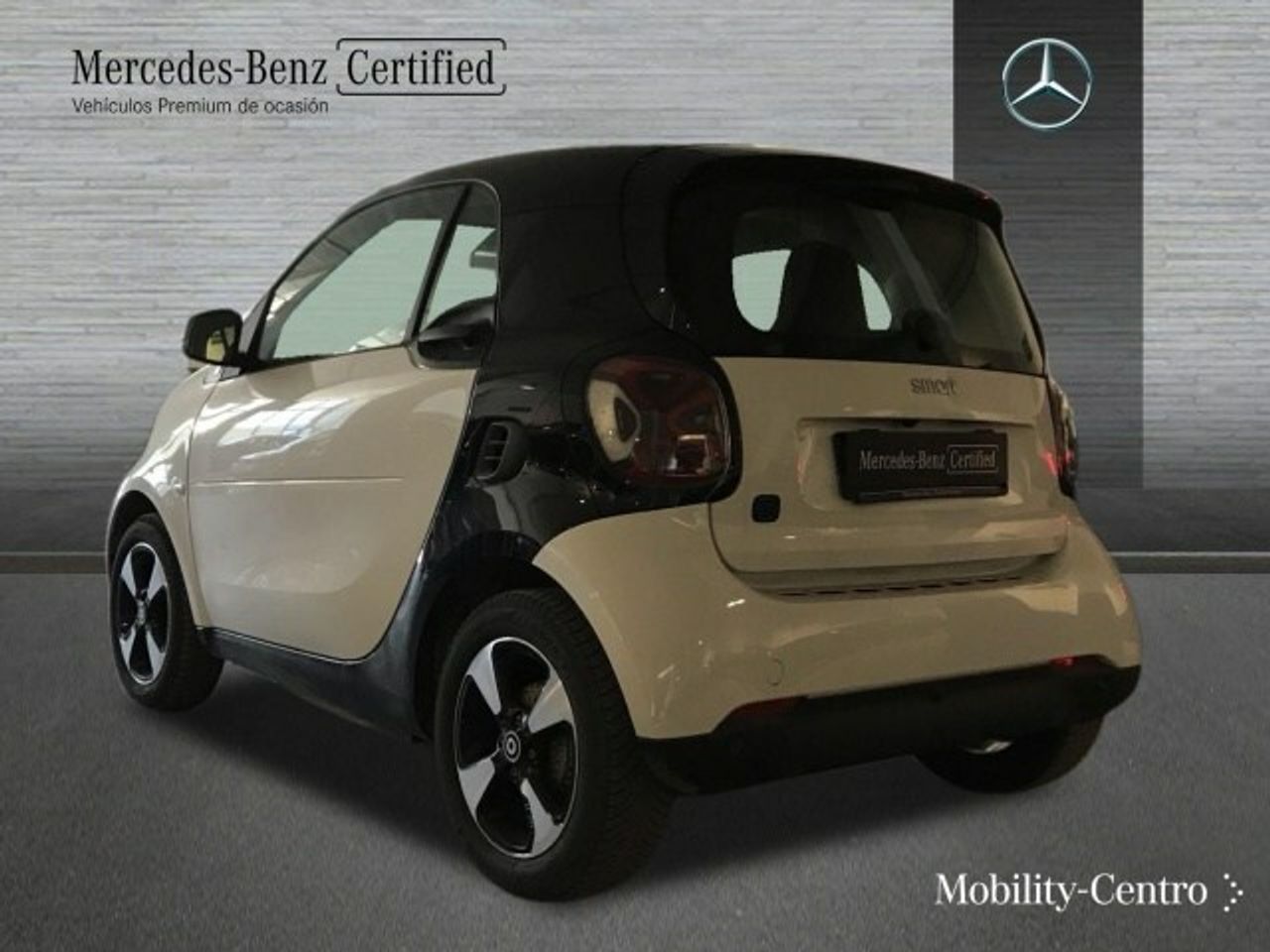 smart-fortwo-60kw81cv-eq-coupe-imagen-3