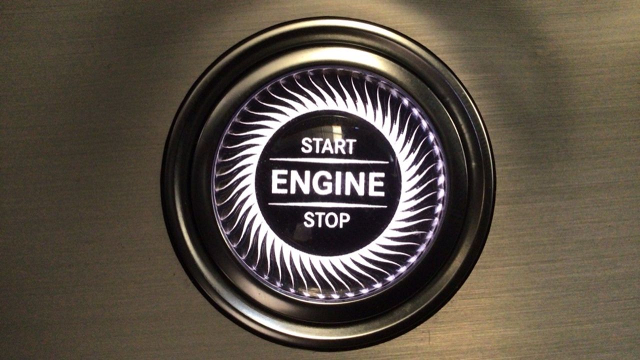 mercedes-clase-e-e-220-d-4matic-coupe-imagen-21