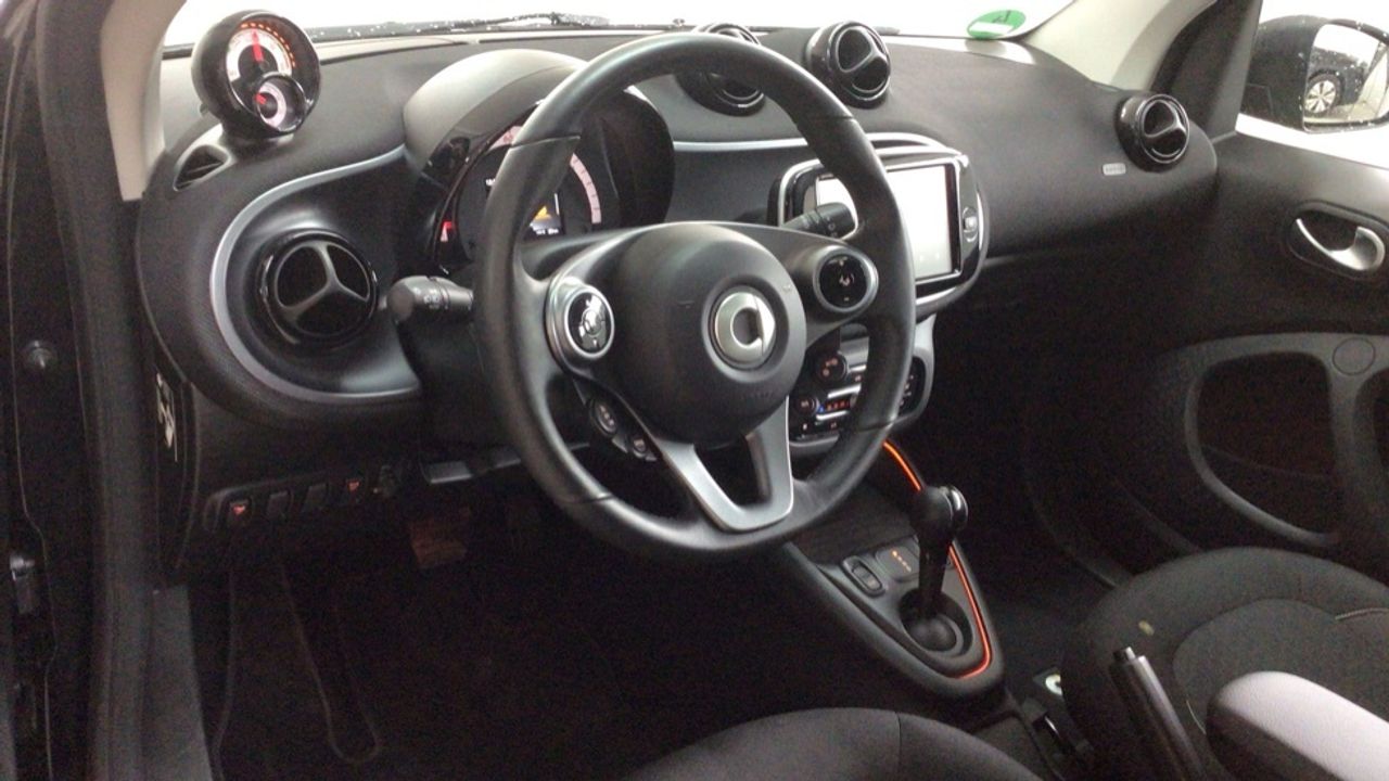 smart-fortwo-60kw81cv-eq-coupe-imagen-5