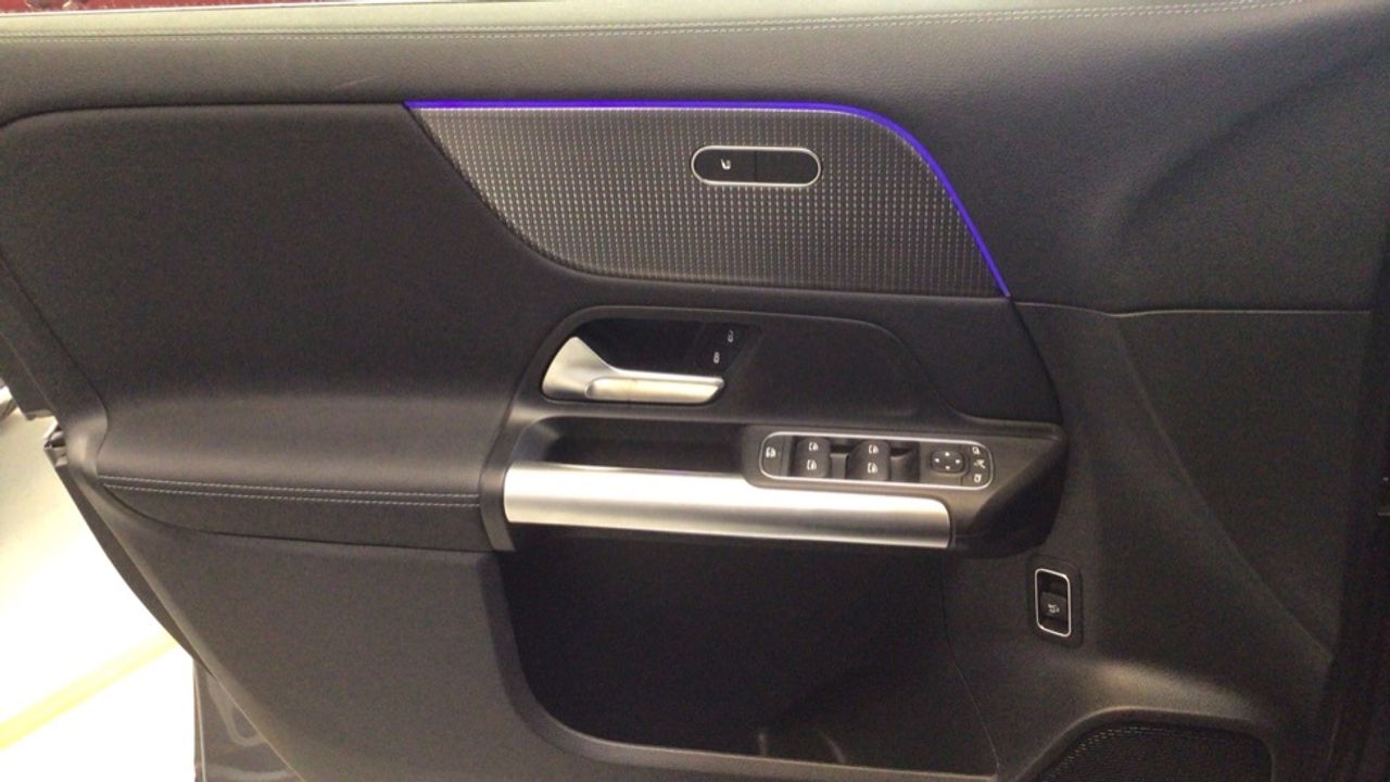 mercedes-eqa-350-4matic-progressive-imagen-22