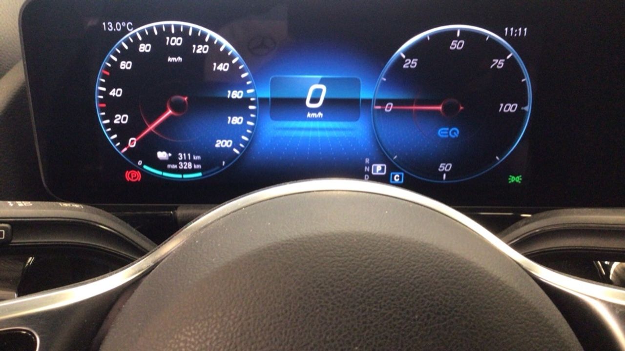 mercedes-eqa-350-4matic-progressive-imagen-17