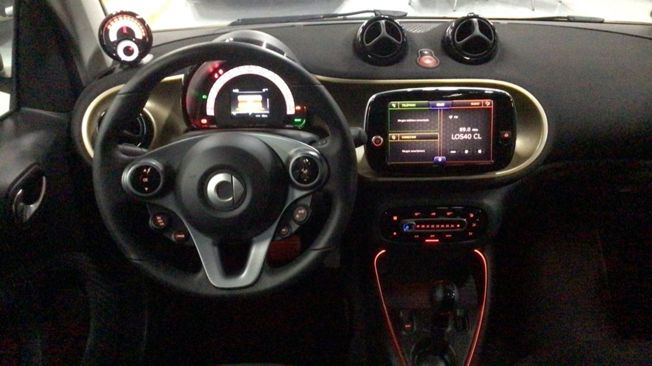 smart-fortwo-60kw81cv-eq-coupe-imagen-8