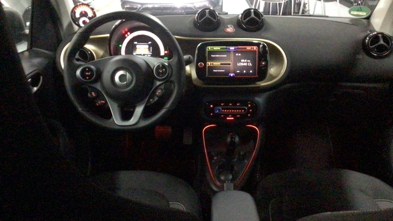 smart-fortwo-60kw81cv-eq-coupe-imagen-7