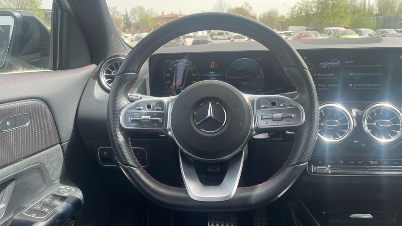 mercedes-eqa-250-amg-line-imagen-8