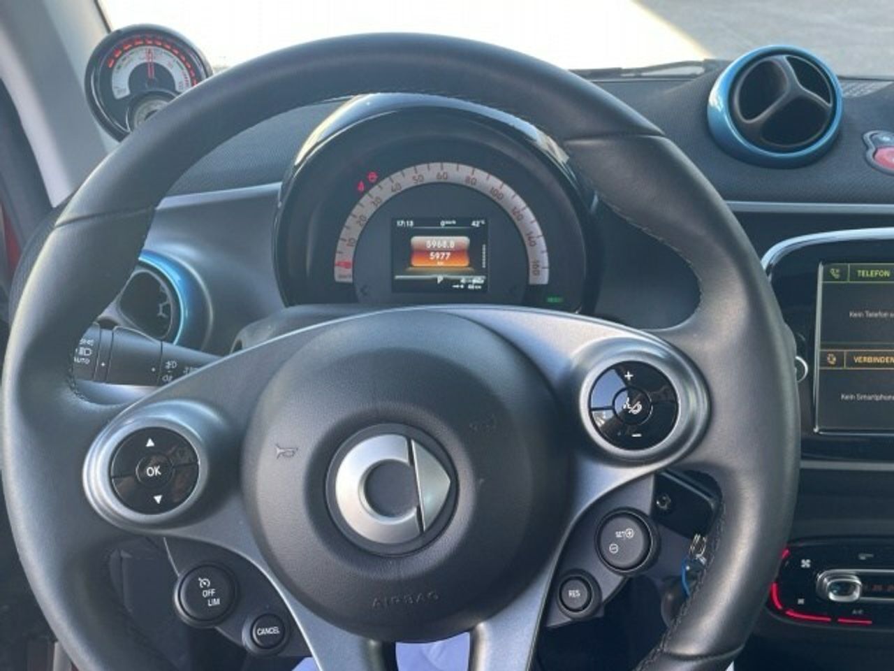 smart-fortwo-60kw81cv-electric-drive-cabrio-imagen-8