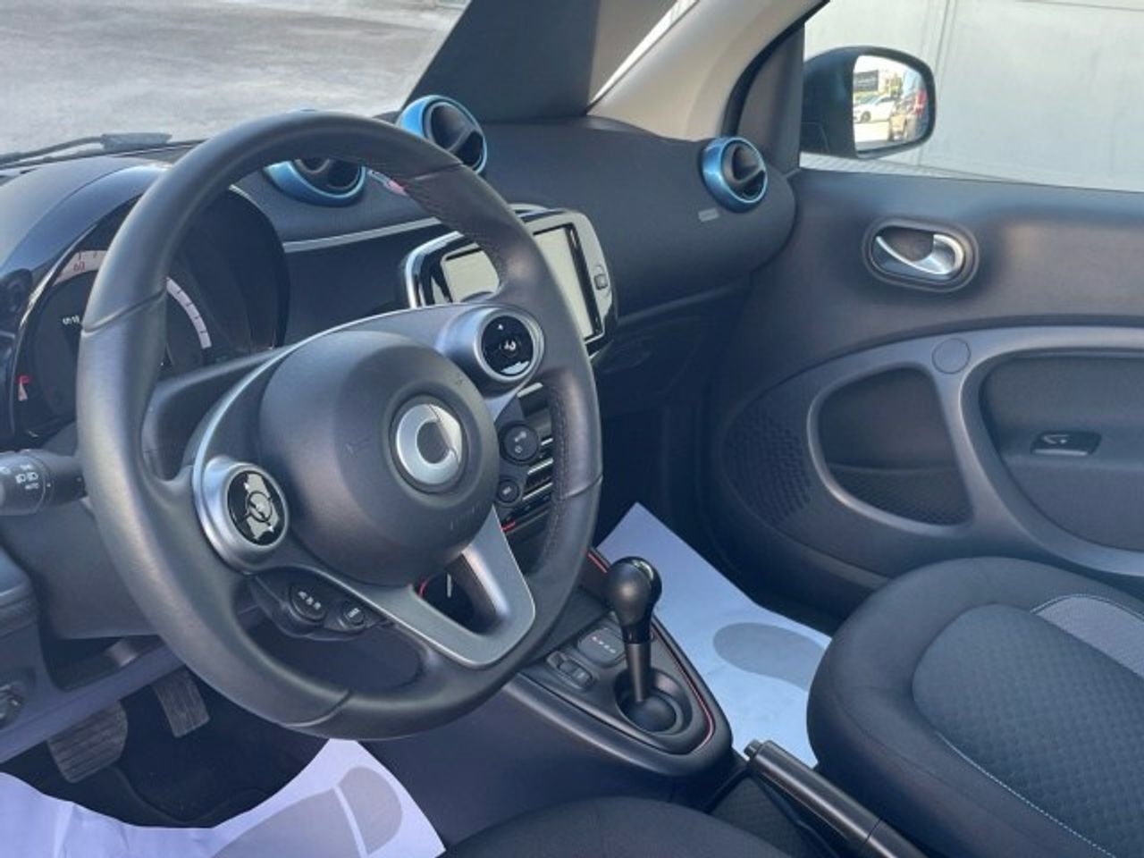 smart-fortwo-60kw81cv-electric-drive-cabrio-imagen-5