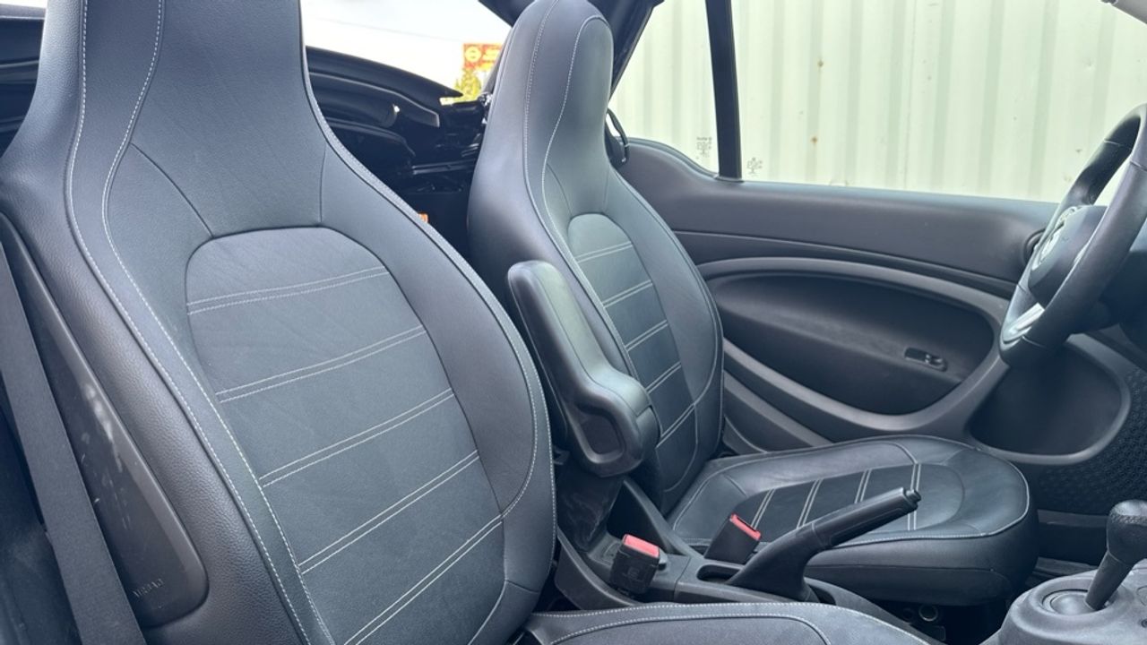 smart-fortwo-60kw81cv-electric-drive-cabrio-imagen-10