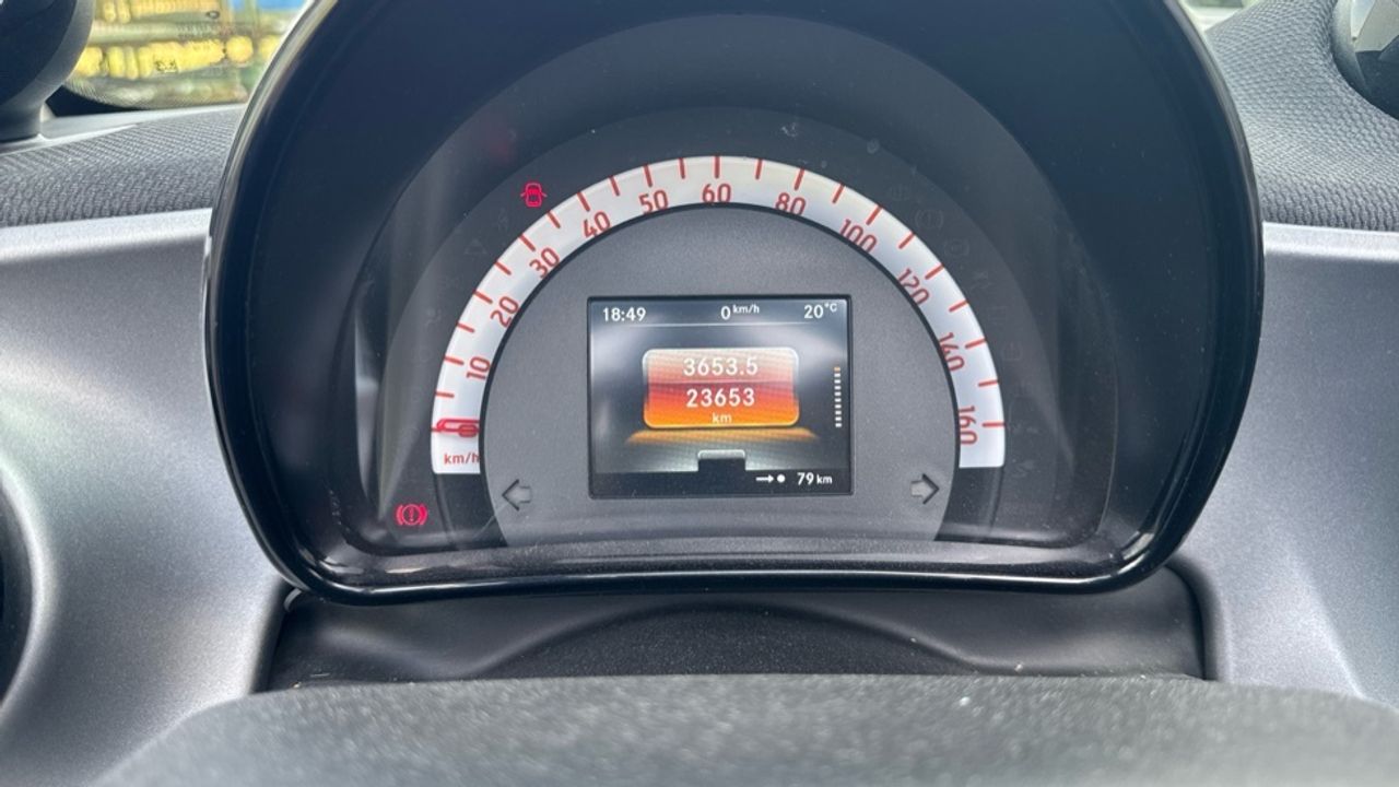 smart-fortwo-60kw81cv-electric-drive-cabrio-imagen-8