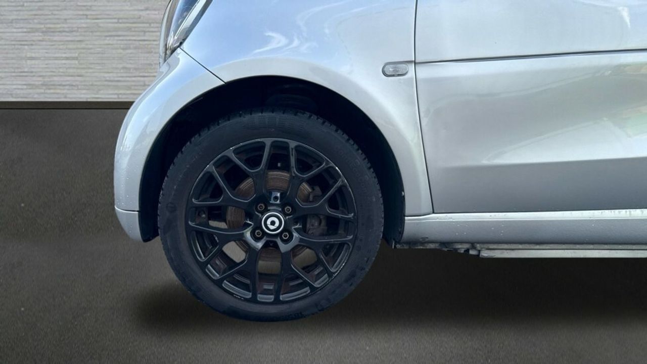 smart-fortwo-60kw81cv-electric-drive-cabrio-imagen-4