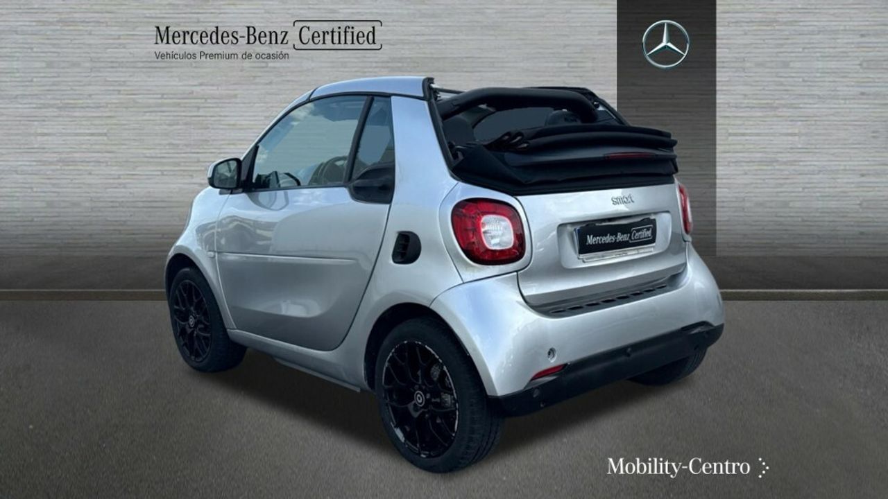 smart-fortwo-60kw81cv-electric-drive-cabrio-imagen-3