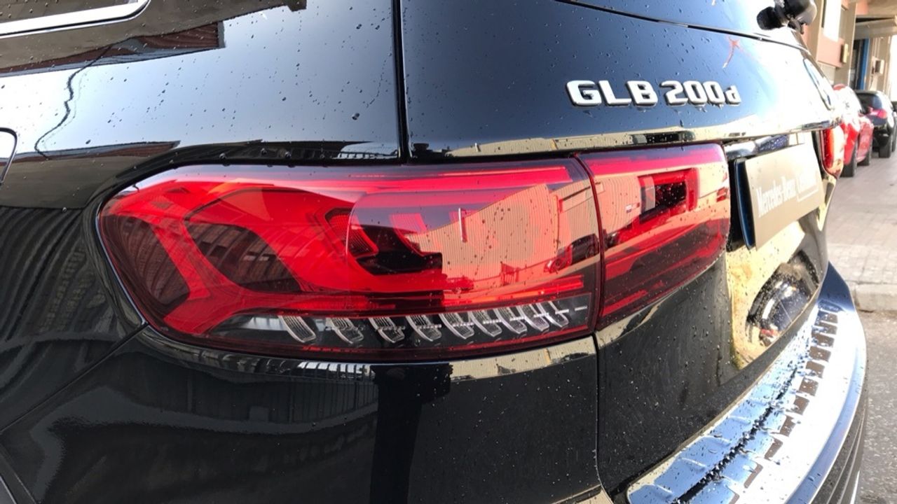 mercedes-glb-glb-200-d-4matic-imagen-21
