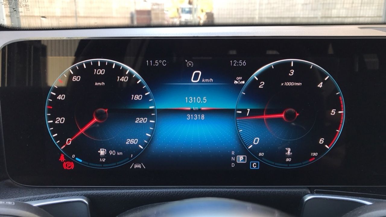 mercedes-glb-glb-200-d-4matic-imagen-17