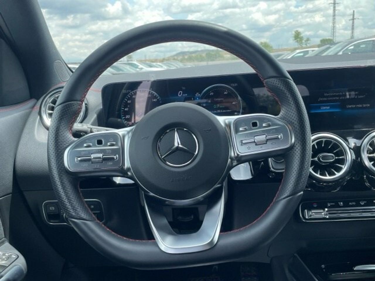 mercedes-eqa-250-amg-line-imagen-7