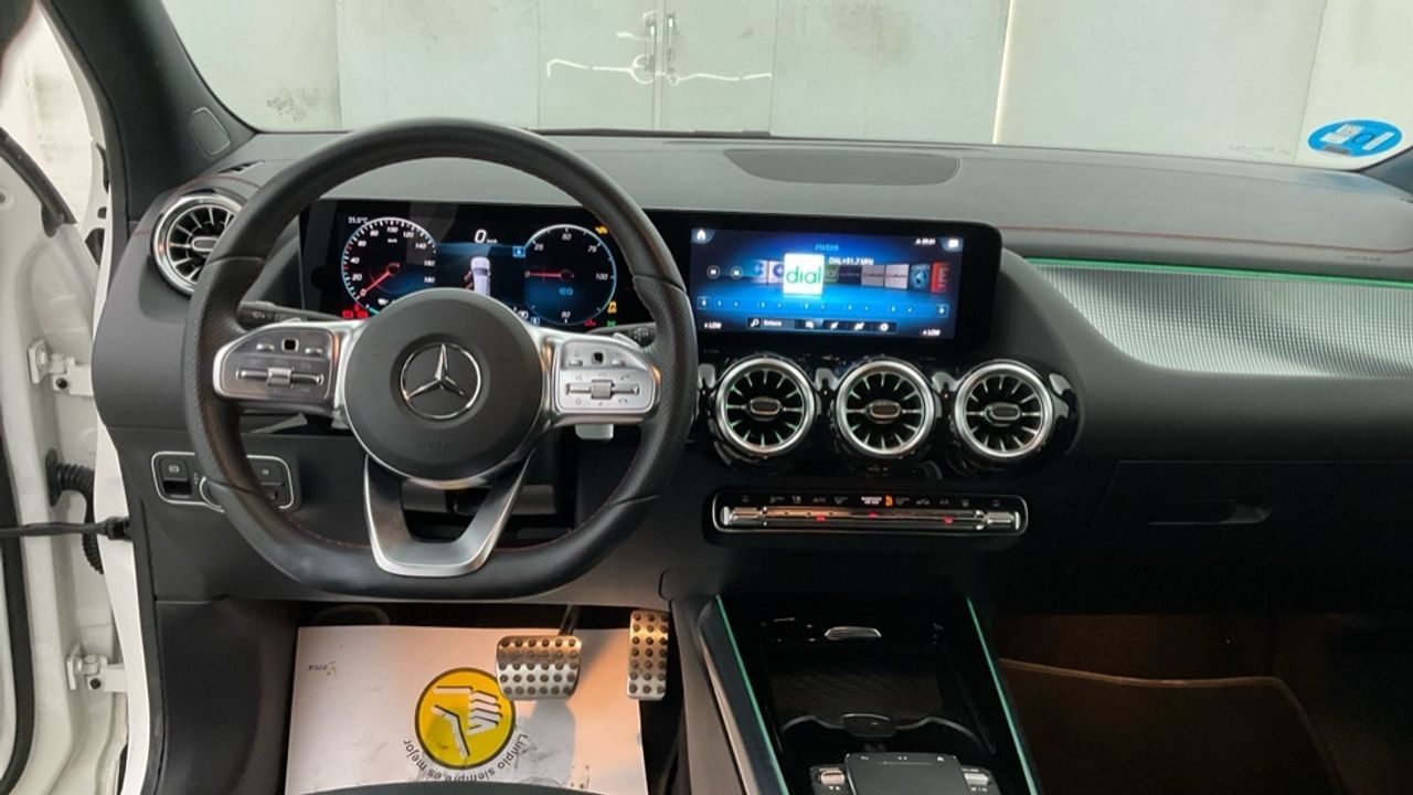 mercedes-eqa-300-4matic-amg-line-imagen-7