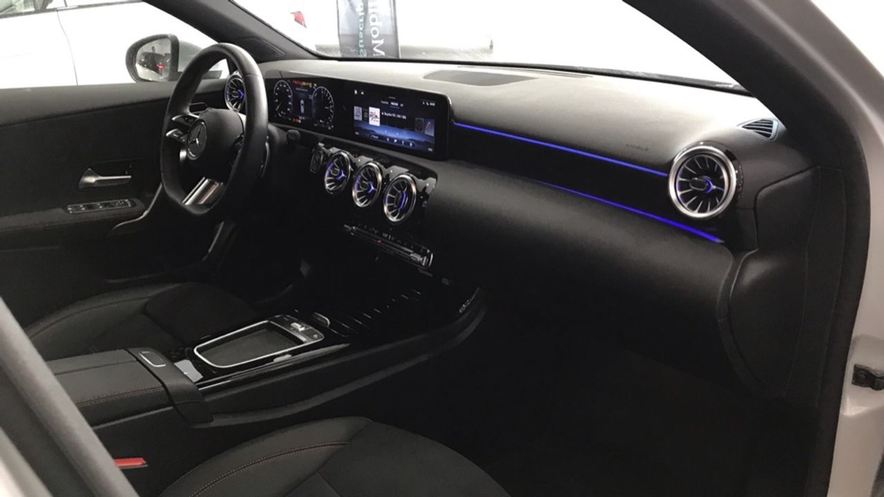 mercedes-clase-a-a-250-e-con-tecnologia-hibrida-eq-imagen-9