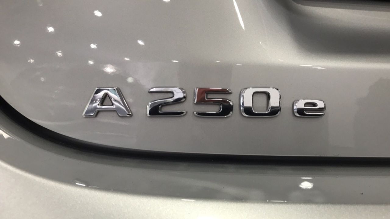 mercedes-clase-a-a-250-e-con-tecnologia-hibrida-eq-imagen-11