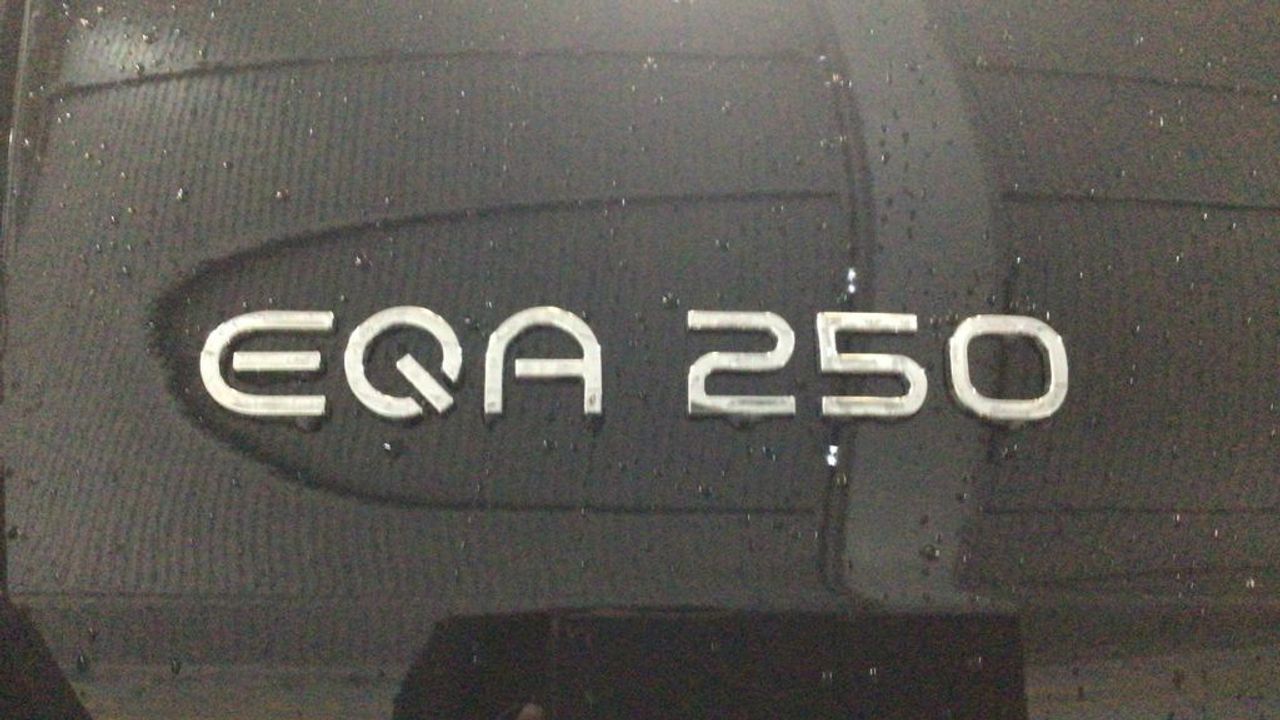 mercedes-eqa-eqa-250+-imagen-11