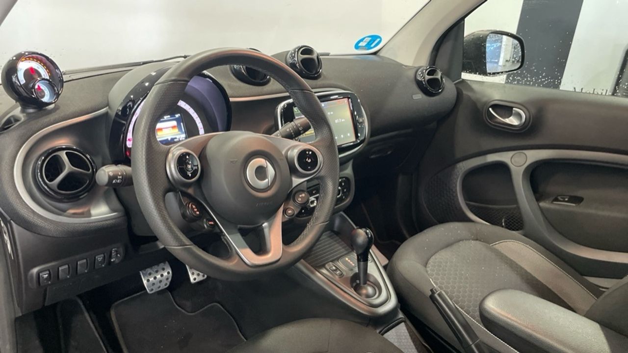 smart-fortwo-60kw81cv-eq-coupe-imagen-5