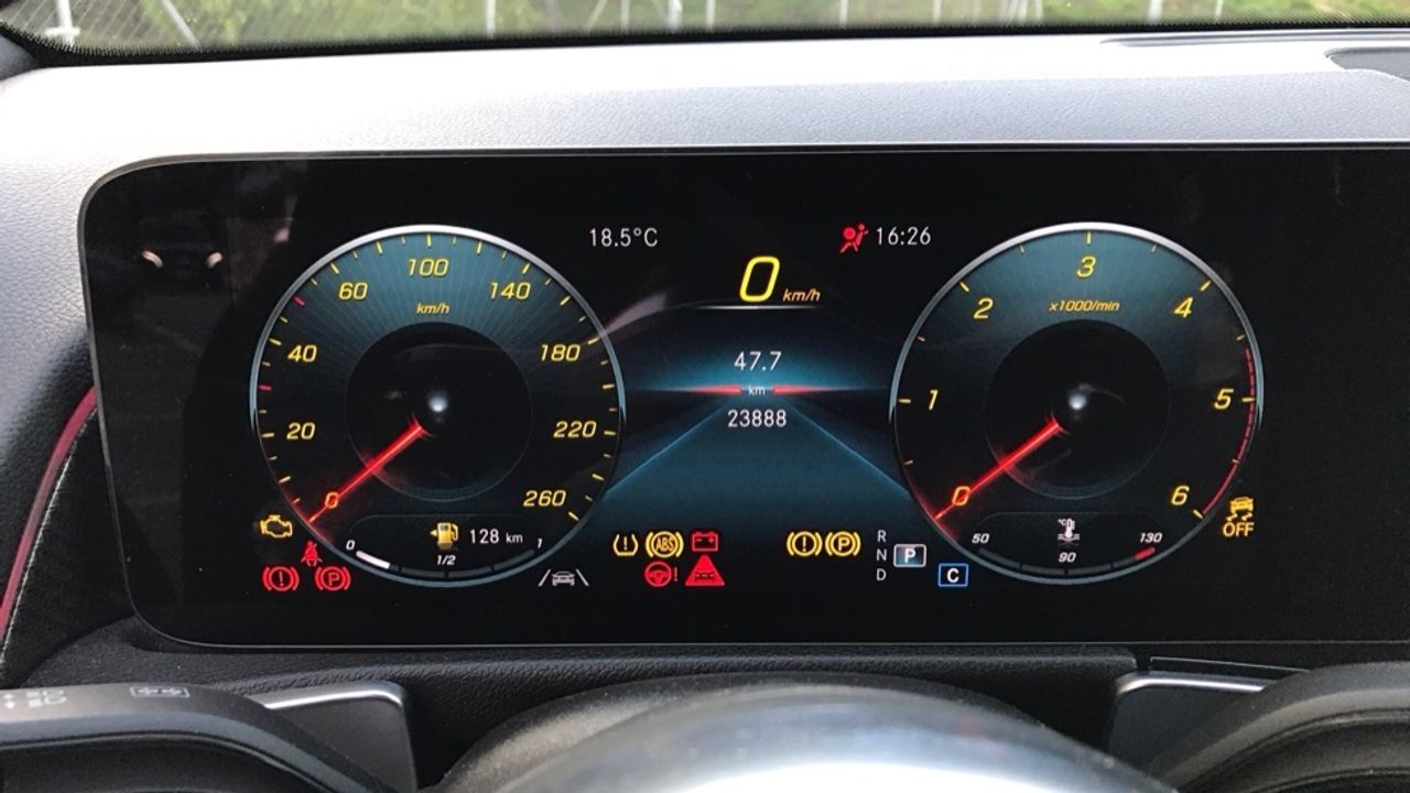 mercedes-glb-glb-200-d-imagen-16