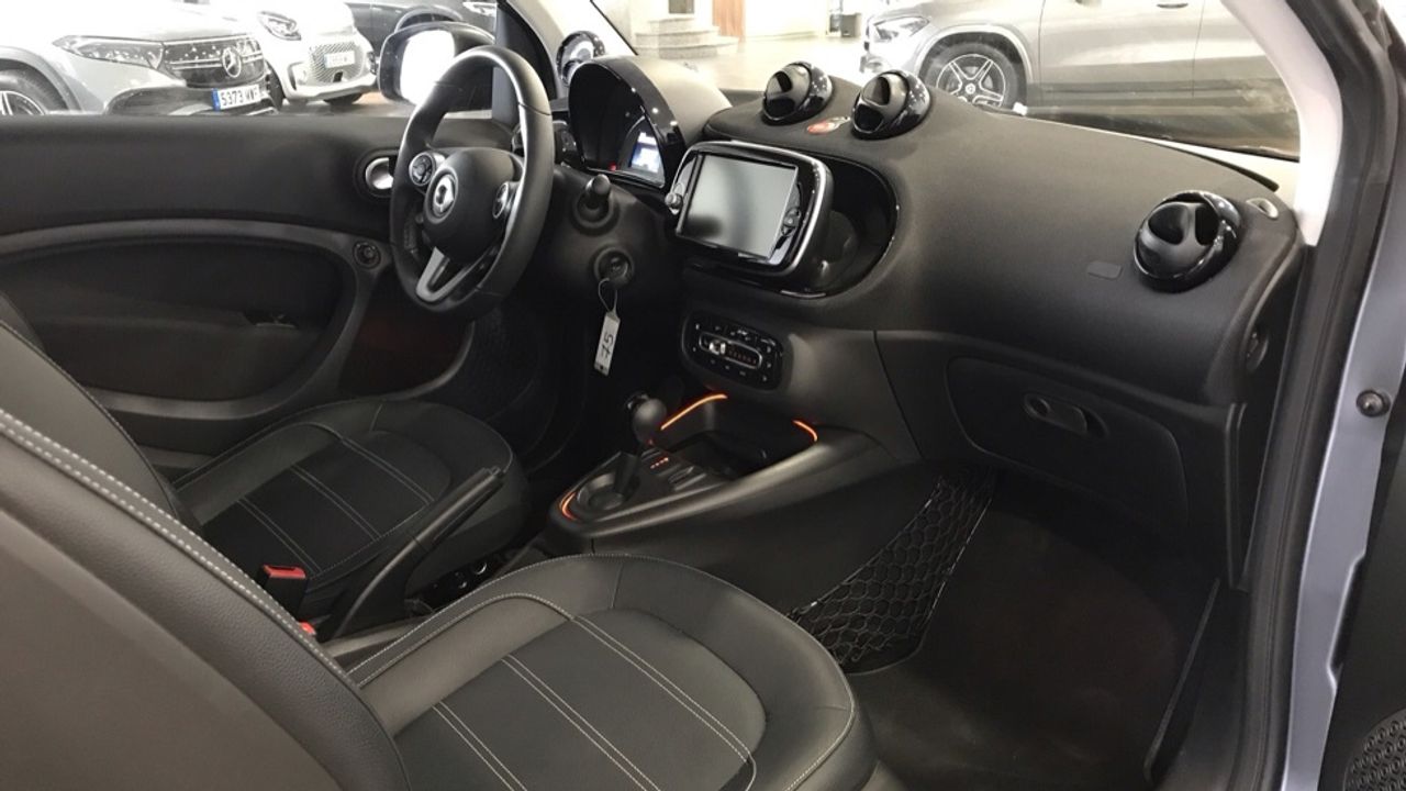 smart-fortwo-60kw81cv-eq-coupe-imagen-9