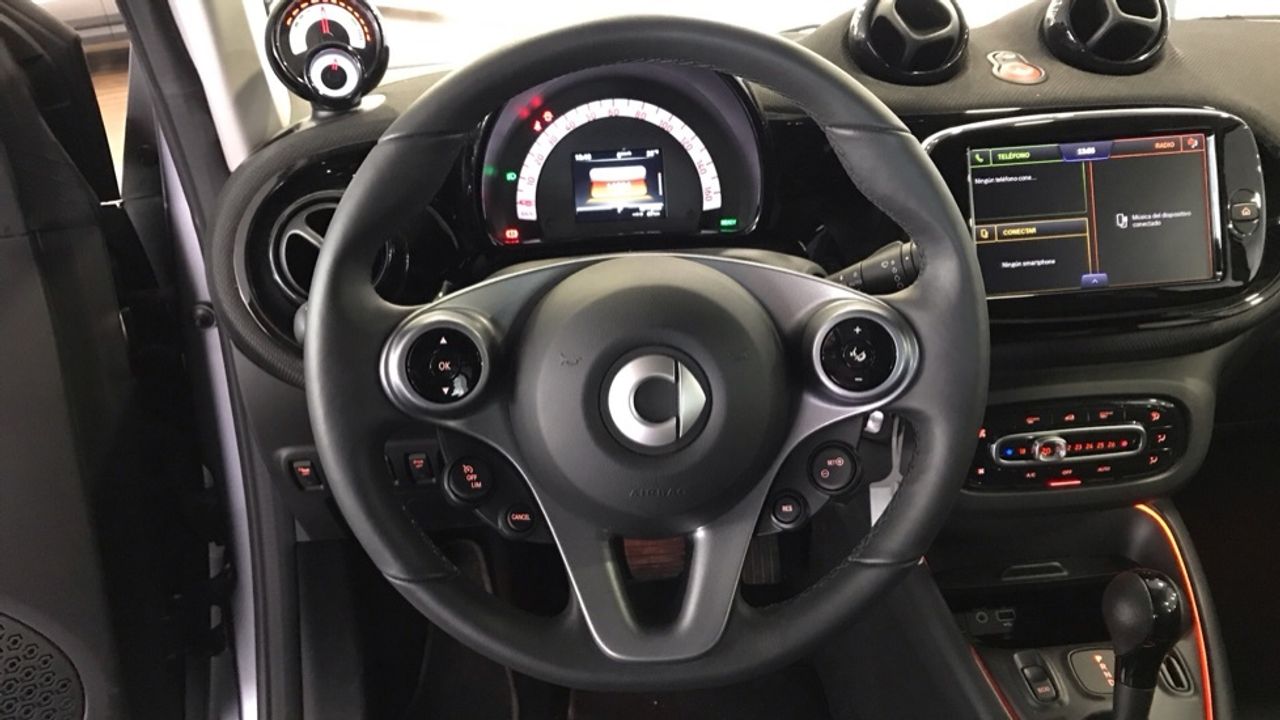 smart-fortwo-60kw81cv-eq-coupe-imagen-8