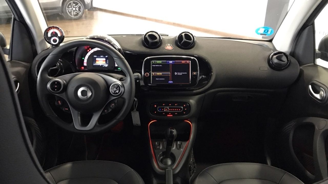 smart-fortwo-60kw81cv-eq-coupe-imagen-7