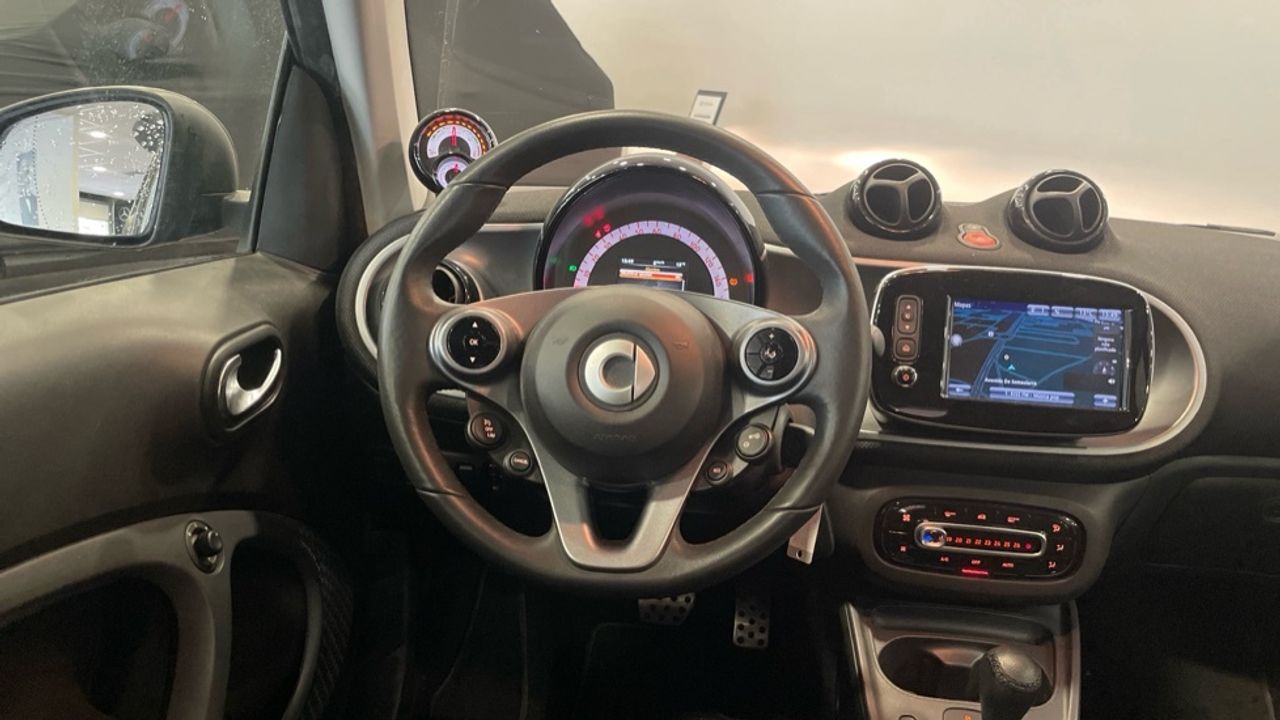 smart-fortwo-60kw81cv-eq-coupe-imagen-8