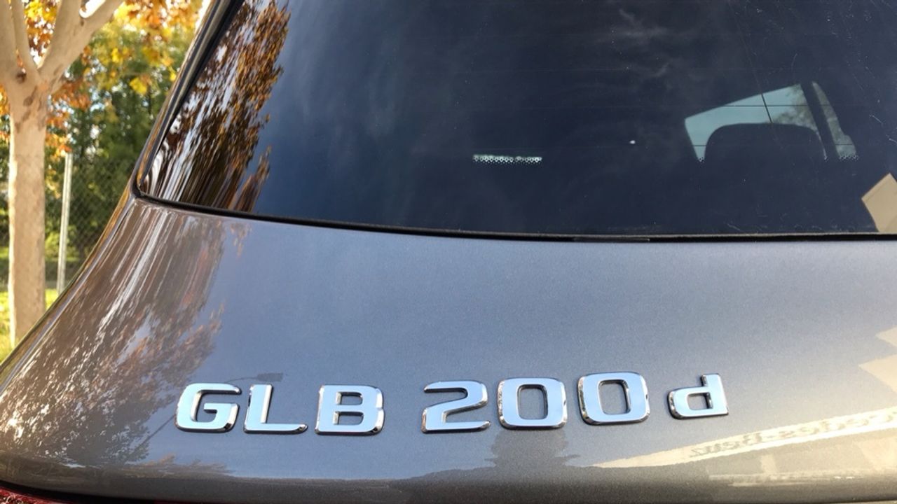 mercedes-glb-glb-200-d-4matic-imagen-11