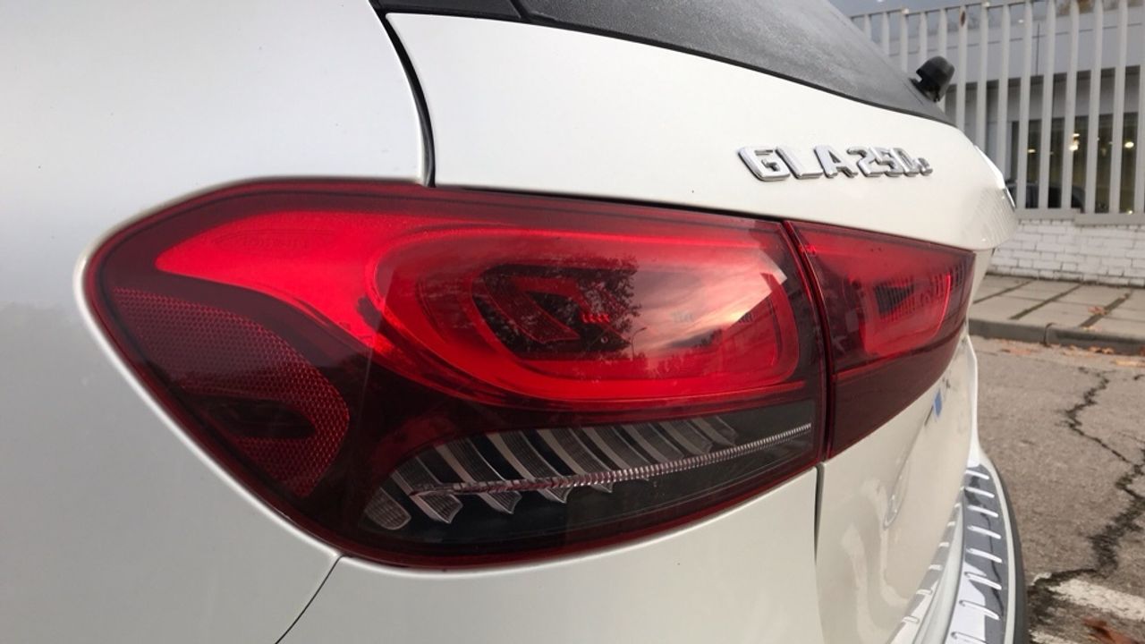 mercedes-gla-gla-250-e-imagen-21