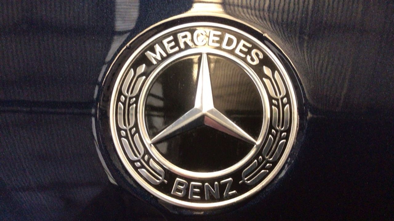 mercedes-benz-clase-glc-300-4matic-amg-line-euro-6d-temp-imagen-11