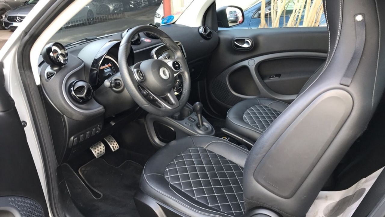 smart-fortwo-60kw81cv-electric-drive-coupe-imagen-5