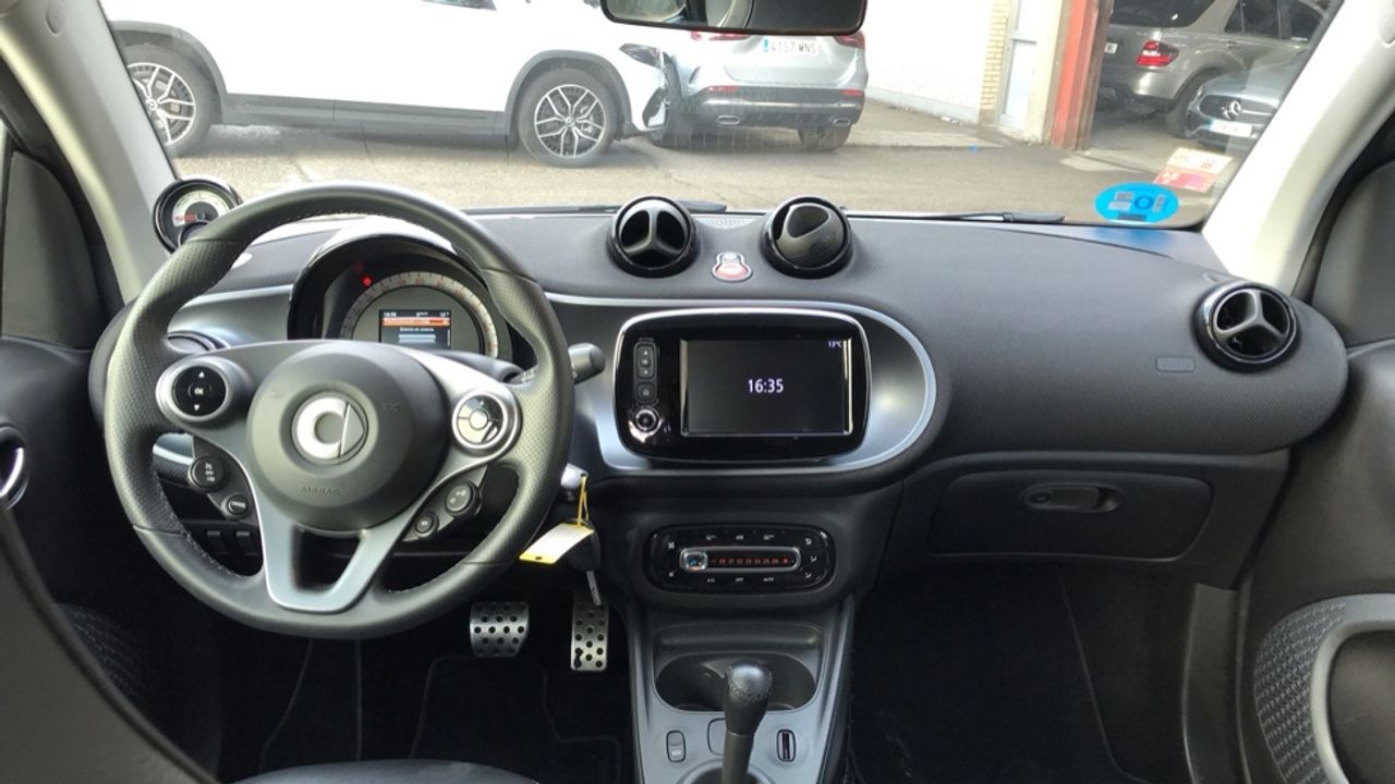 smart-fortwo-60kw81cv-electric-drive-coupe-imagen-7