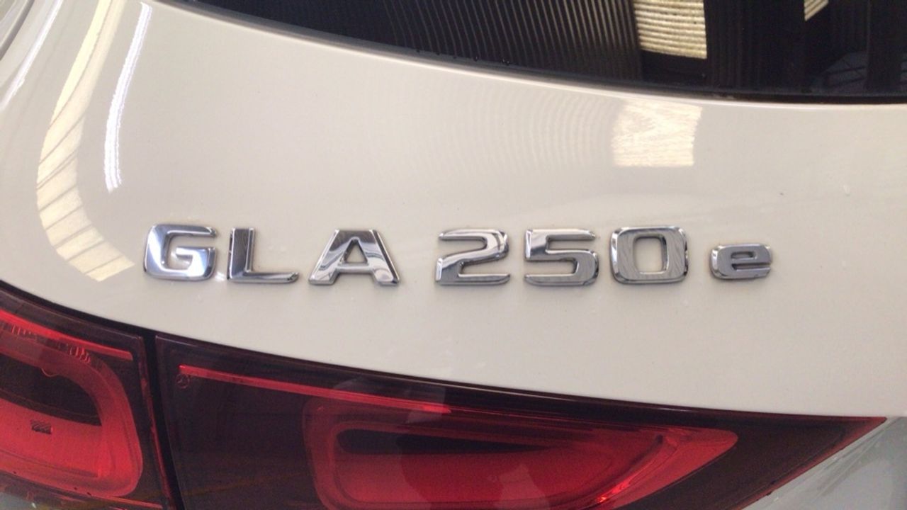 mercedes-gla-gla-250-e-imagen-11