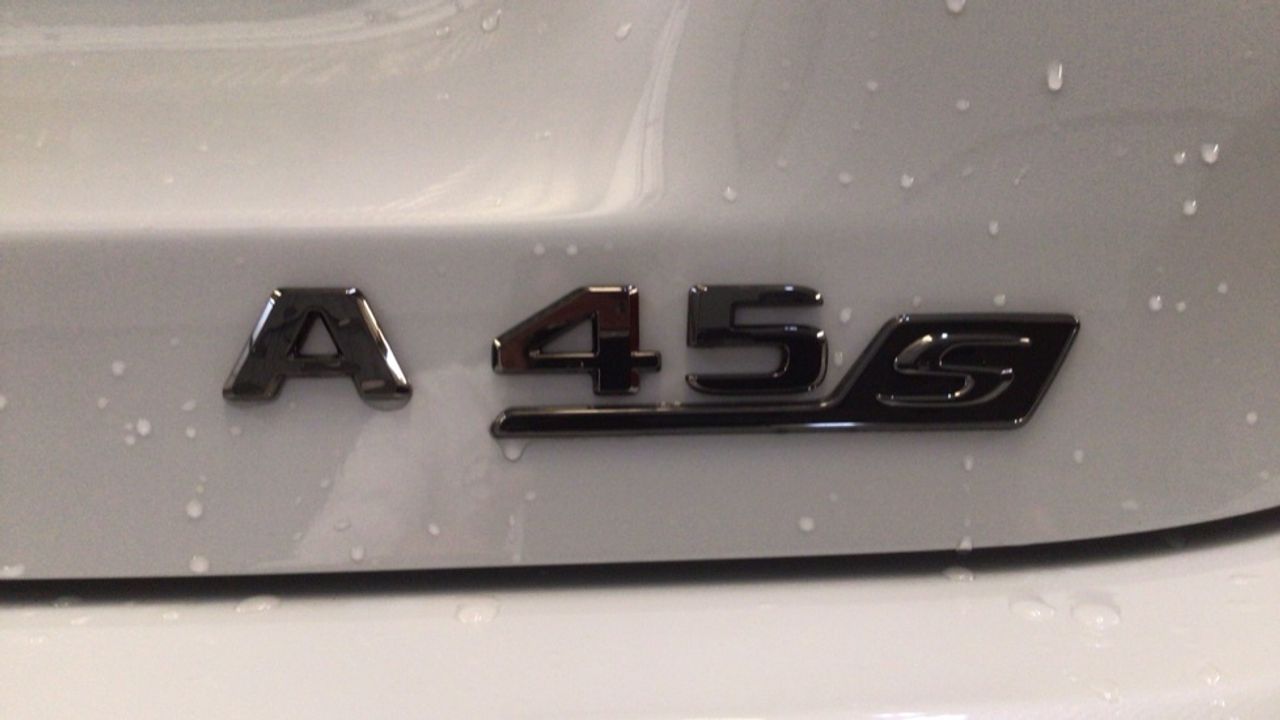mercedes-clase-a-mercedes-amg-a-45-s-4matic+-imagen-11
