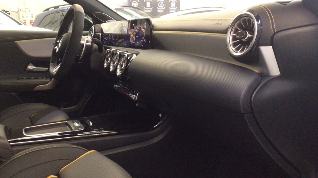 mercedes-clase-a-mercedes-amg-a-45-s-4matic+-imagen-24