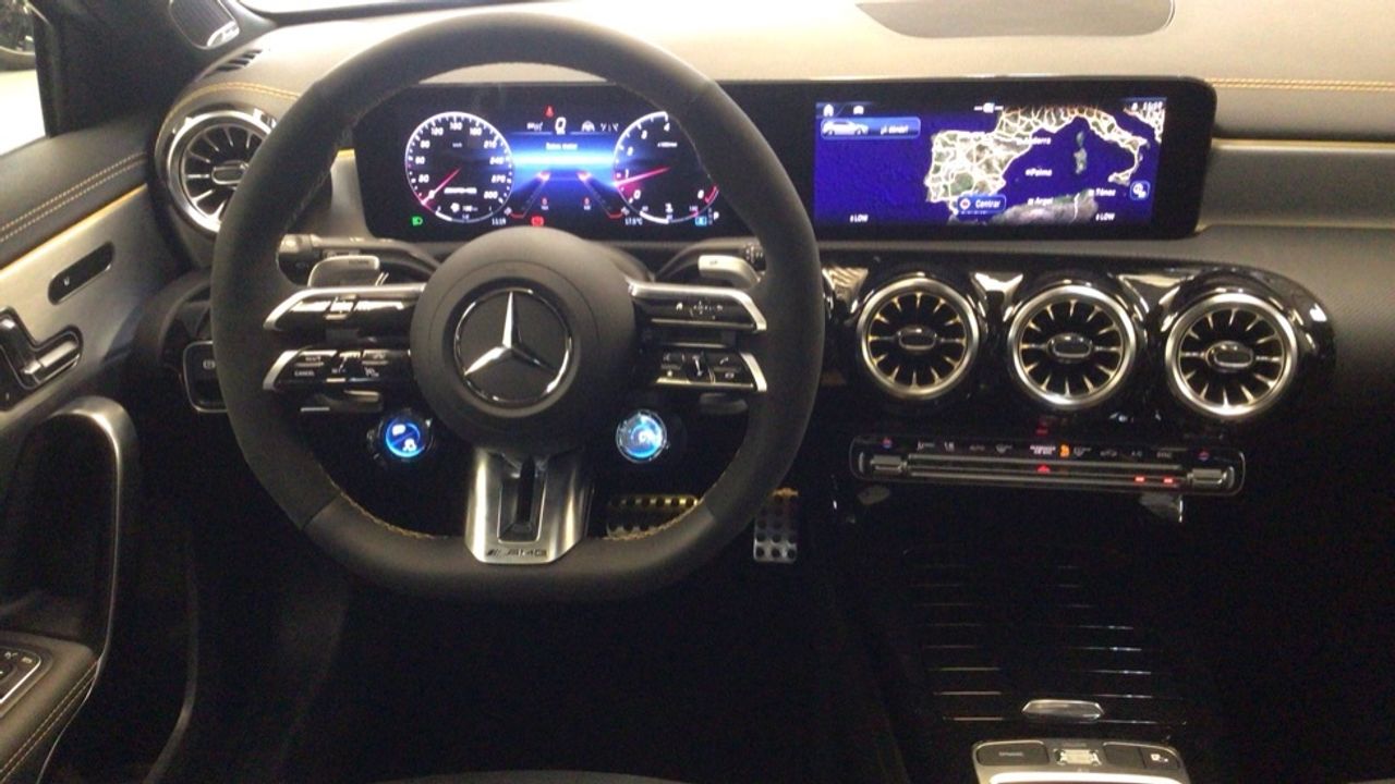 mercedes-clase-a-mercedes-amg-a-45-s-4matic+-imagen-8