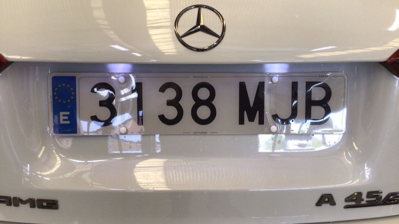 mercedes-clase-a-mercedes-amg-a-45-s-4matic+-imagen-39